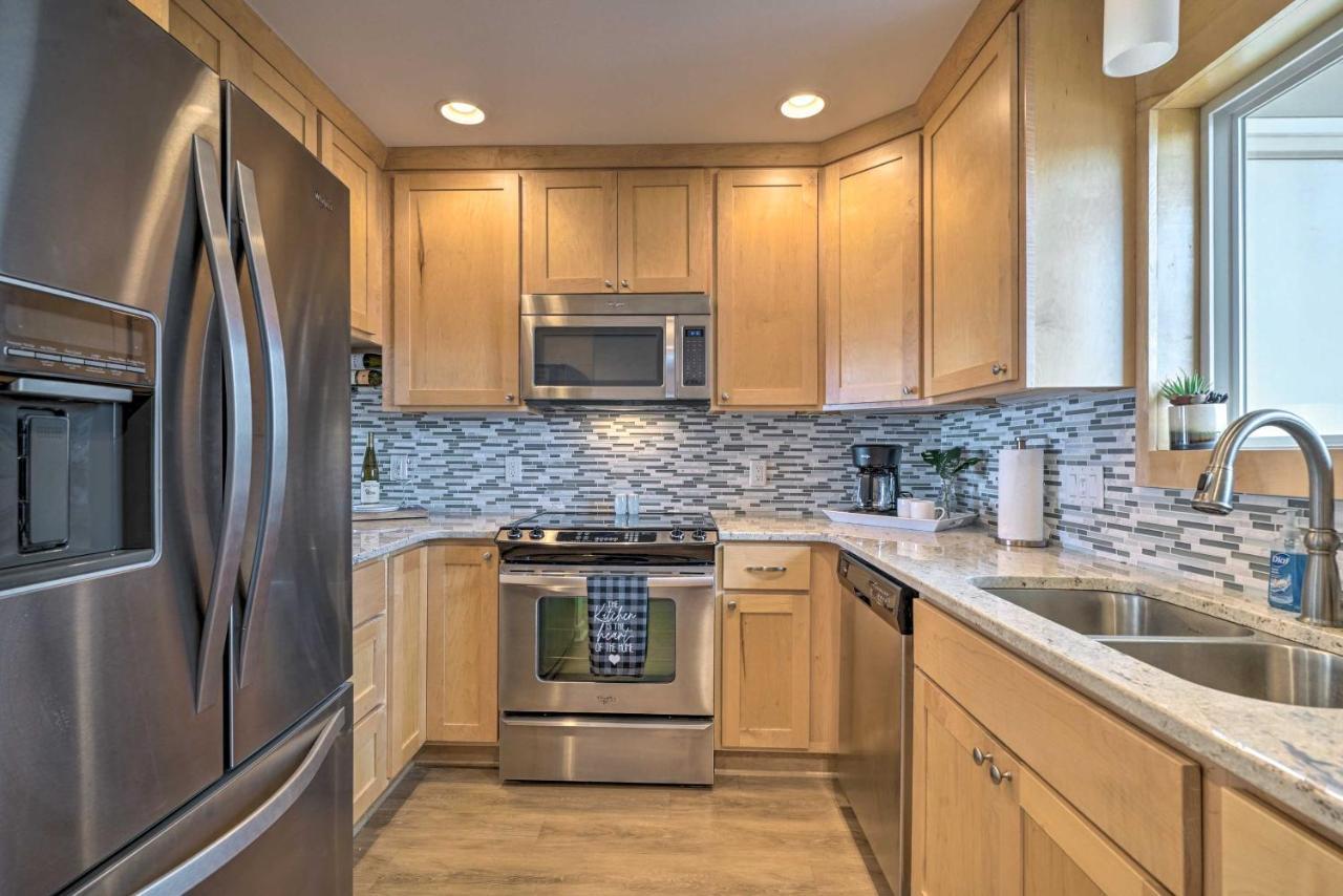 Beachfront Condo With Unobstructed Ocean Views! Oak Island Exterior foto